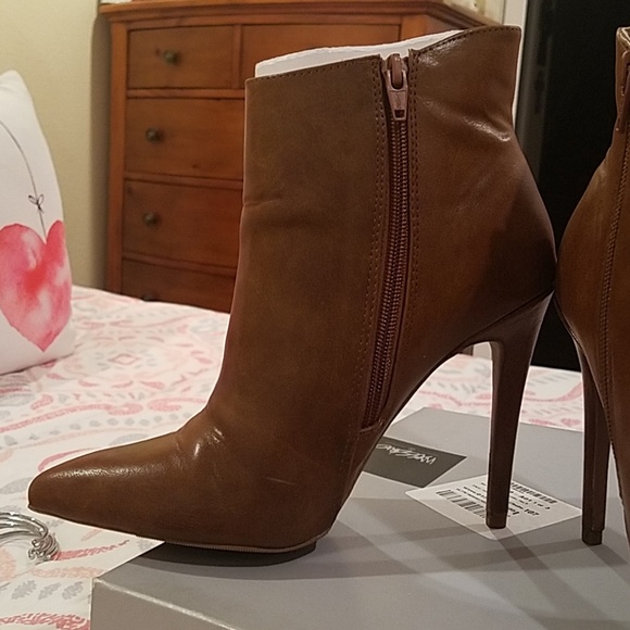 Mossimo Brown Booties - Picture 1 of 6
